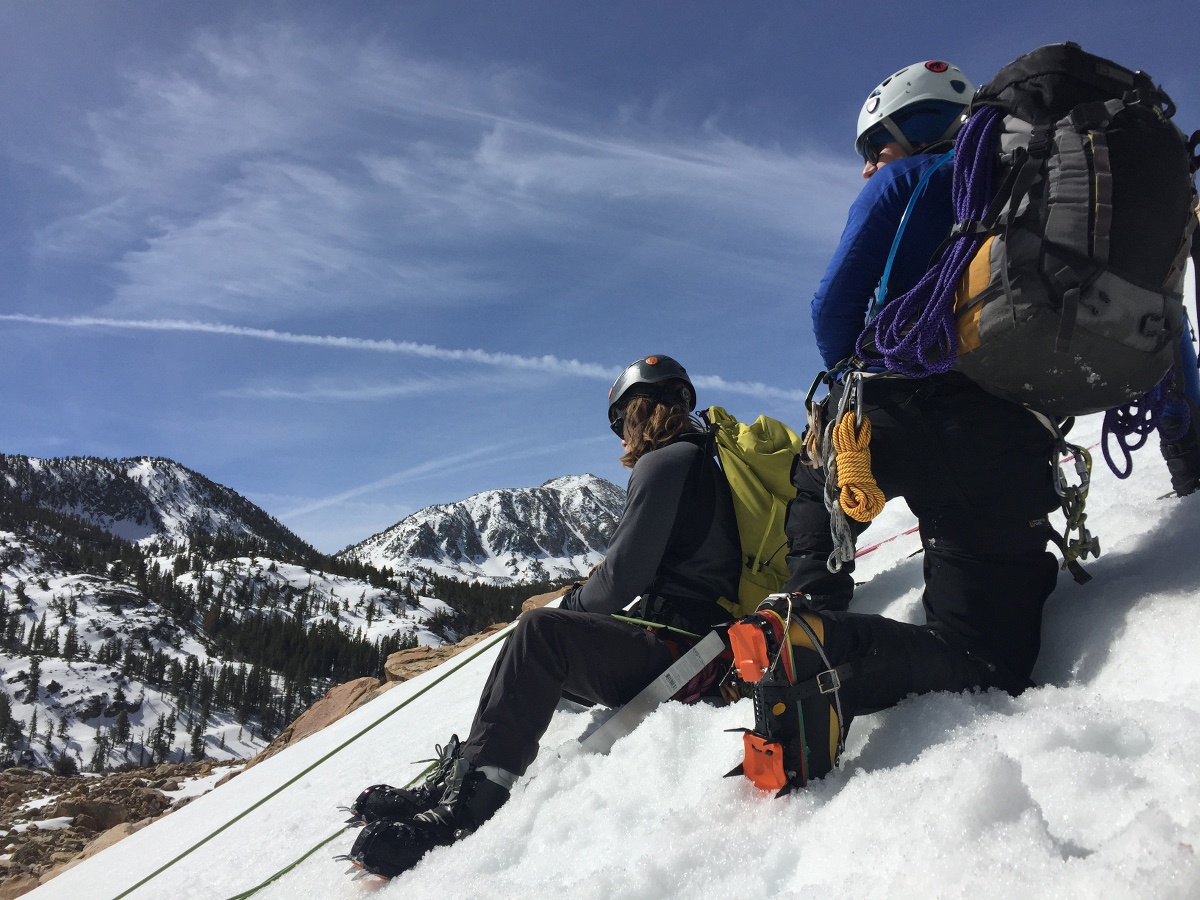 Students learn mountaineering